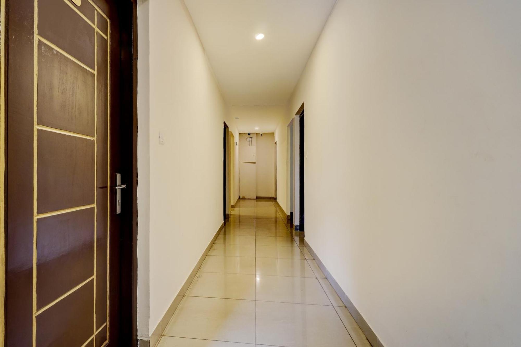 העיר בנגלור Hotel O Crescent Shine מראה חיצוני תמונה