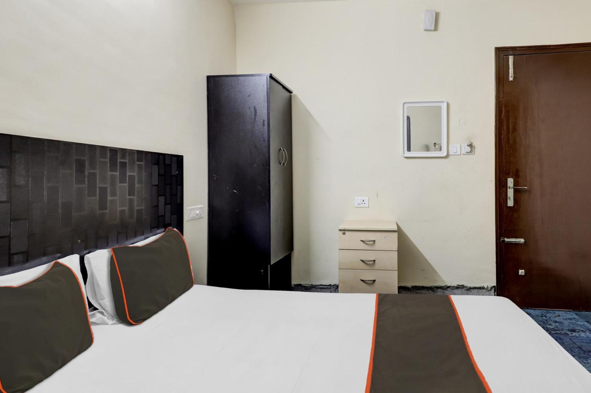 העיר בנגלור Hotel O Crescent Shine מראה חיצוני תמונה