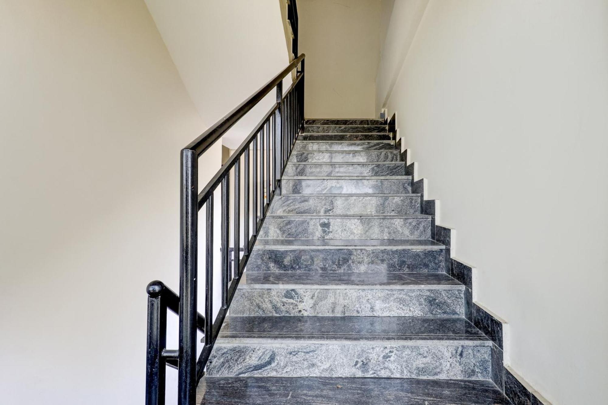 העיר בנגלור Hotel O Crescent Shine מראה חיצוני תמונה