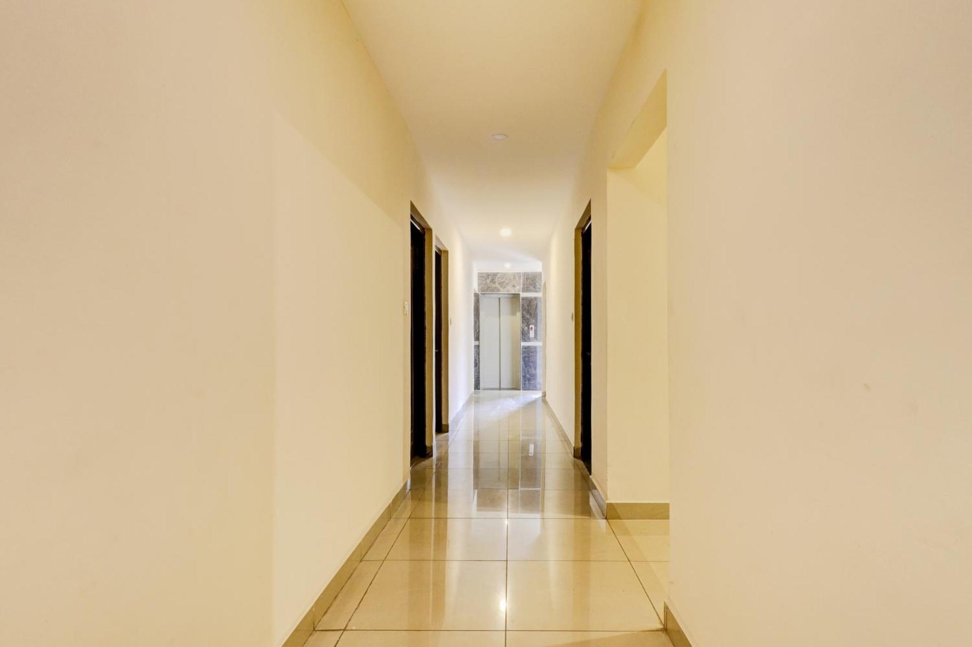 העיר בנגלור Hotel O Crescent Shine מראה חיצוני תמונה
